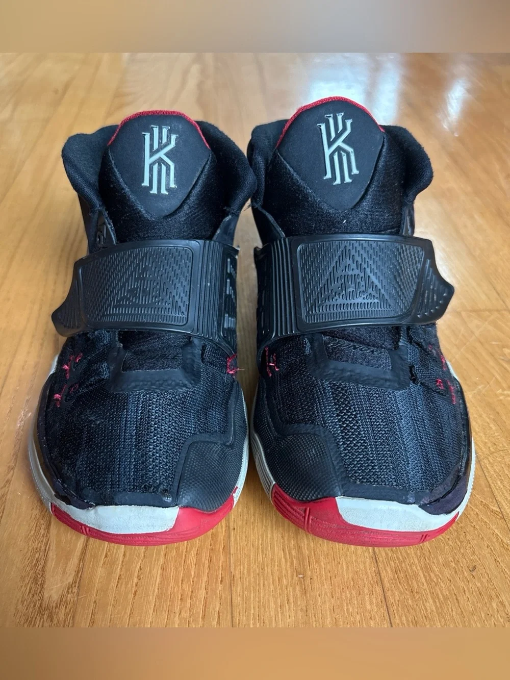 Nike Kyrie 6 Basketball Shoes sneakers Bred Black Red White Youth Boys Size 2Y